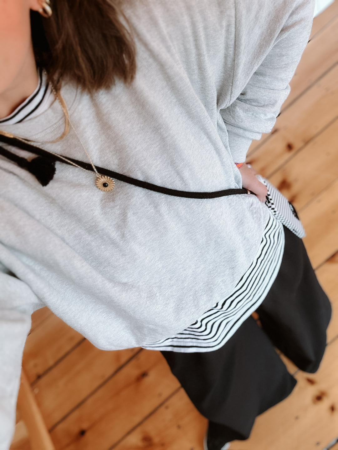 Black Check Universal Phone Hitch + Tassel Rope
