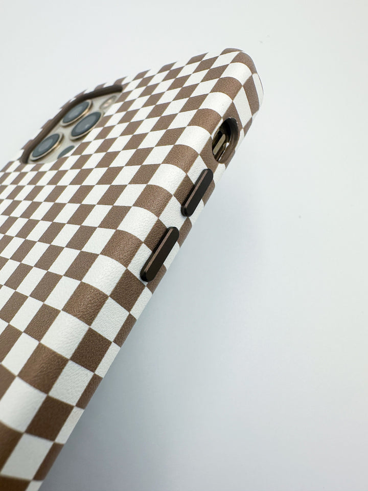 Tan Checkered Classic Case + Strap Set - MagSafe