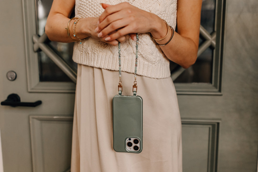 Clover Phone Wristlet