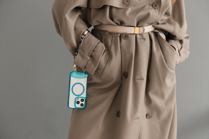 Reef Phone Wristlet