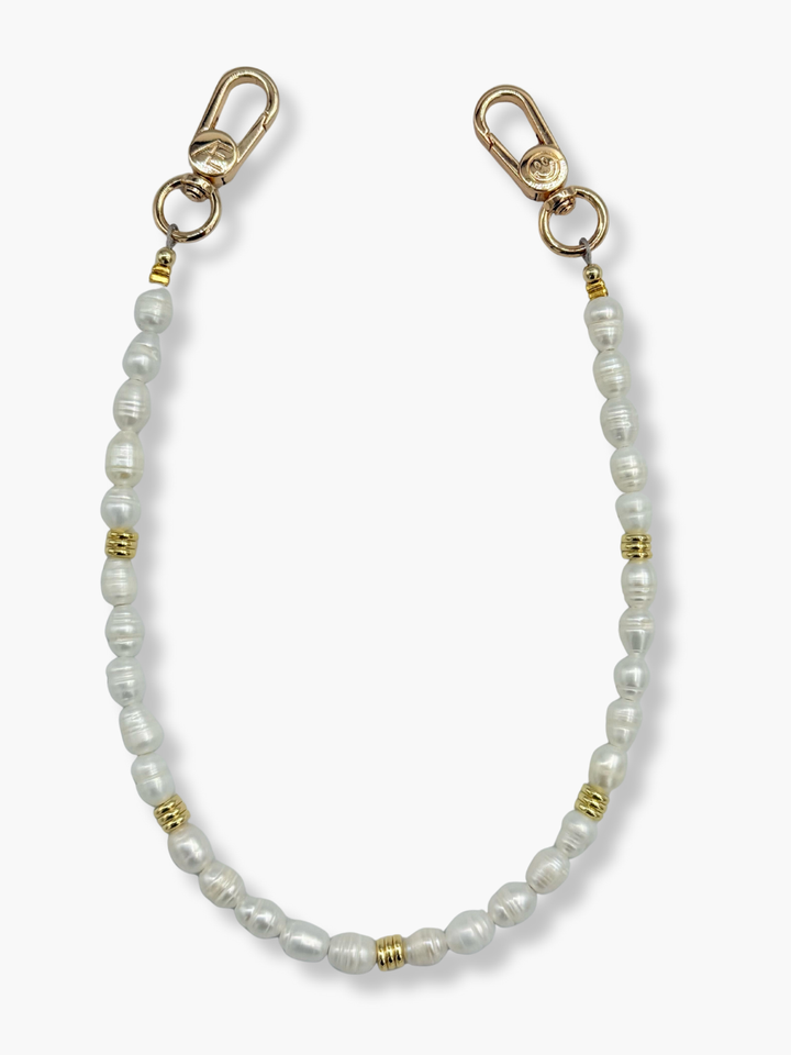 Pearl Minimal Wristlet